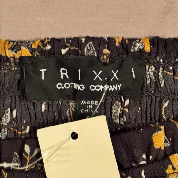 NEW Francesca’s TRIXI FLORAL DRESS Stretchy SMALL  Pit To Put 13in Length 32in - Picture 3 of 6